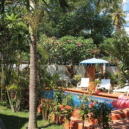 New Balengku Dua Hotel - Adults Only Gili Air Exterior photo