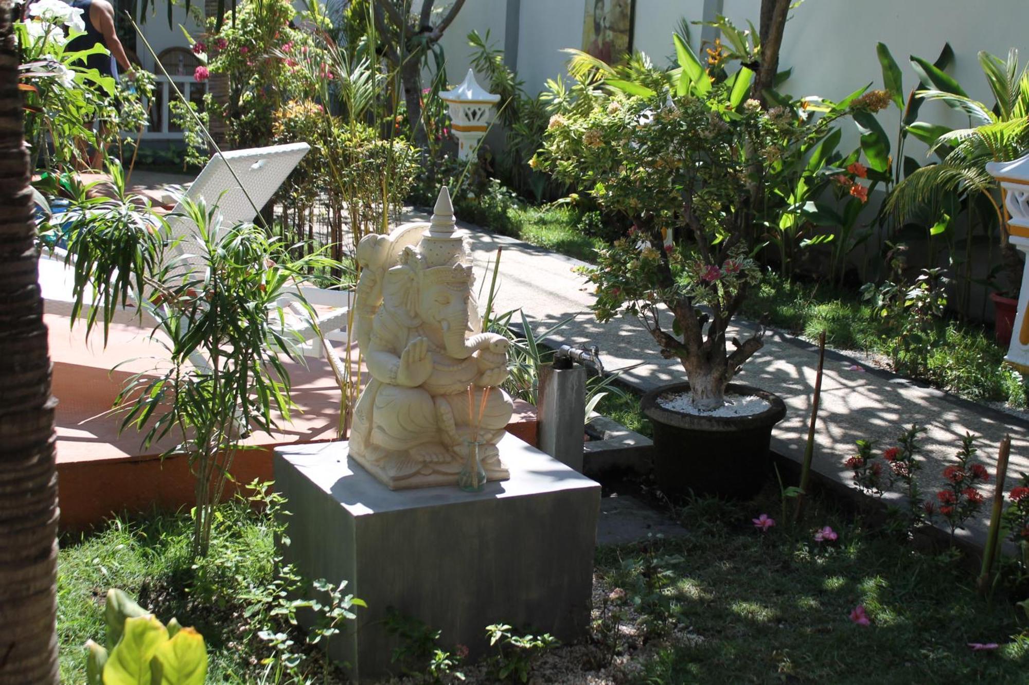 New Balengku Dua Hotel - Adults Only Gili Air Exterior photo