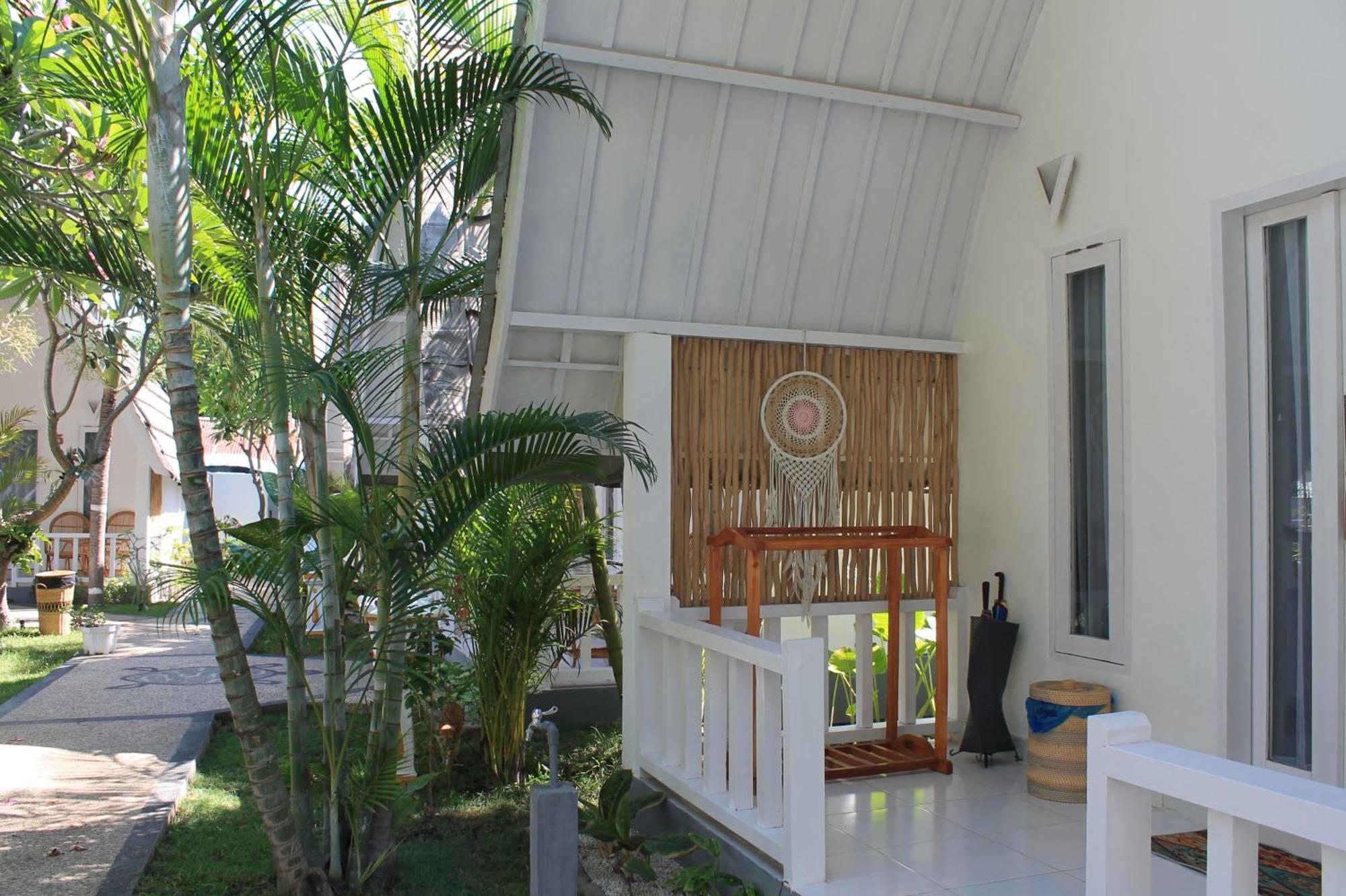 New Balengku Dua Hotel - Adults Only Gili Air Exterior photo