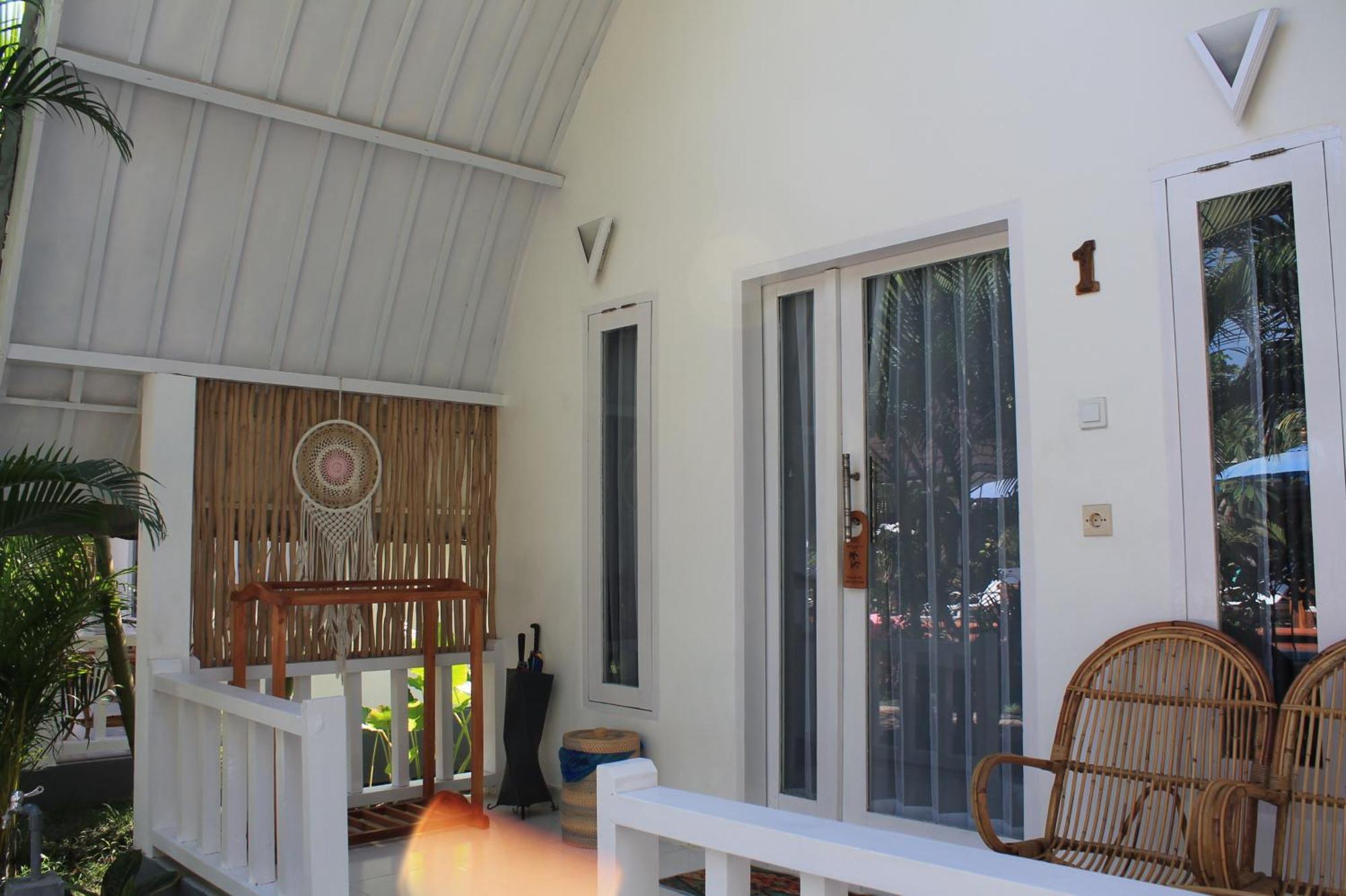 New Balengku Dua Hotel - Adults Only Gili Air Exterior photo