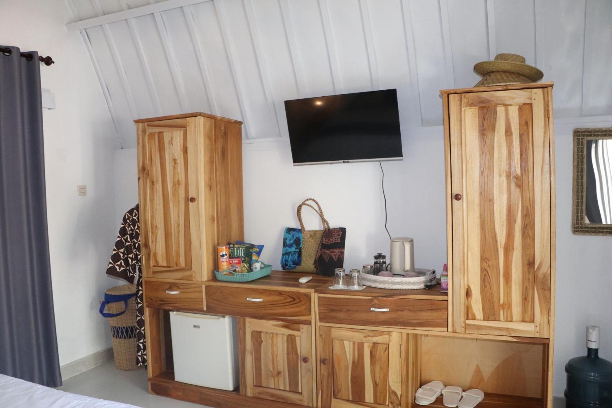 New Balengku Dua Hotel - Adults Only Gili Air Exterior photo