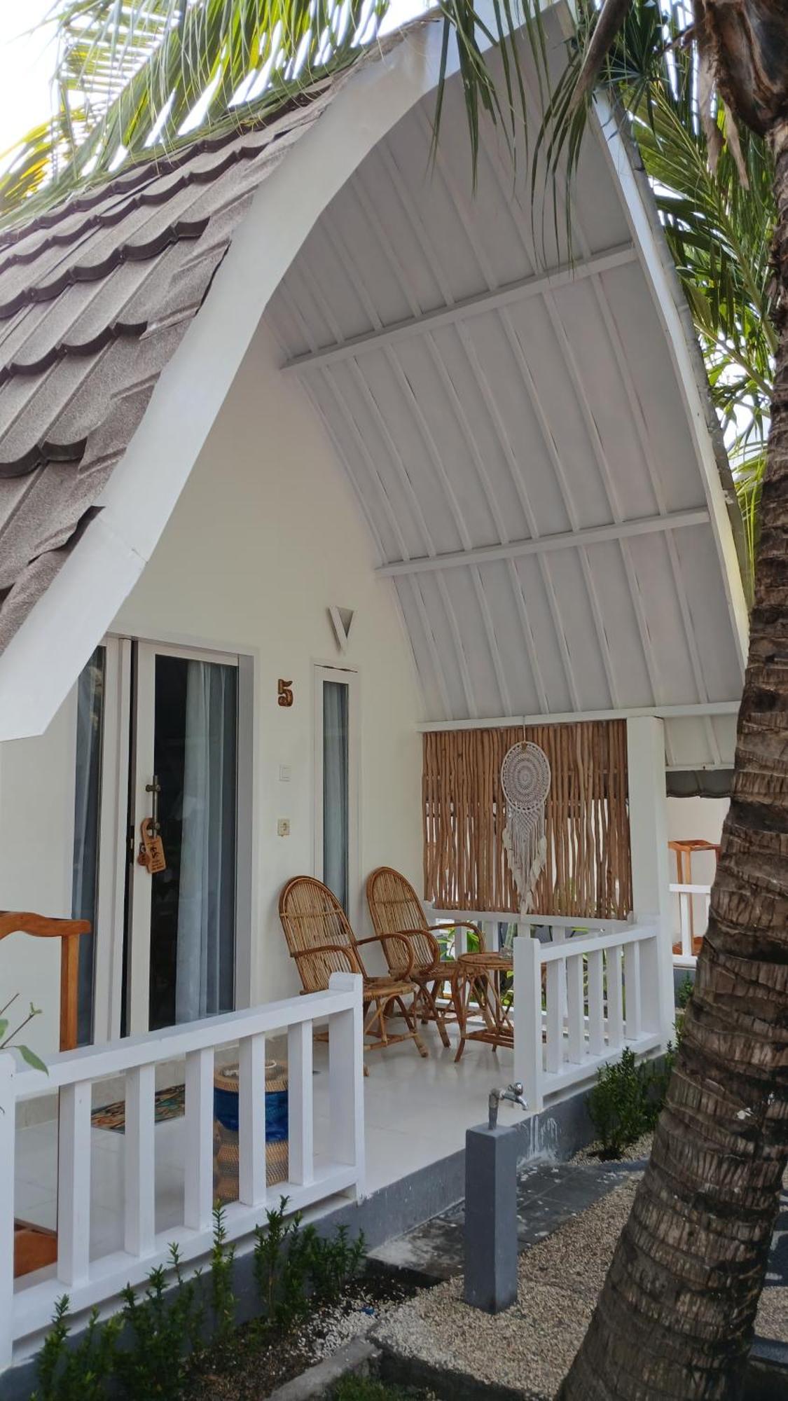 New Balengku Dua Hotel - Adults Only Gili Air Exterior photo